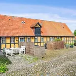 Historic Retreat At Mollerup Estate Charm, Tranquility And Authentic Character 別荘