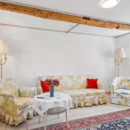 Historic Retreat At Mollerup Estate Charm, Tranquility And Authentic Character * Rønde