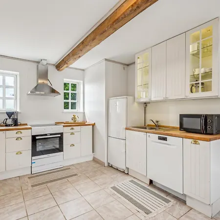 Historic Retreat At Mollerup Estate Charm, Tranquility And Authentic Character Rønde